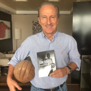 Martín Petón, amigo, escritor y un gran comunicador del fútbol.