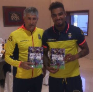 Quique Setién y Boateng, víctima del racismo en el fútbol internacional.